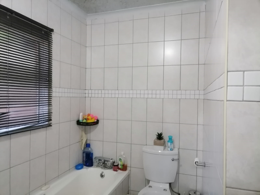 2 Bedroom Property for Sale in Safari Gardens North West